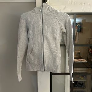LULULEMON SCUBA -FULL LENGTH -FULL ZIP JACKET IN HEATHER GREY -SIZE 2